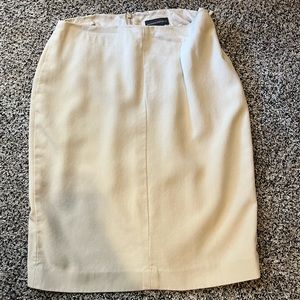 Banana Republic cream skirt